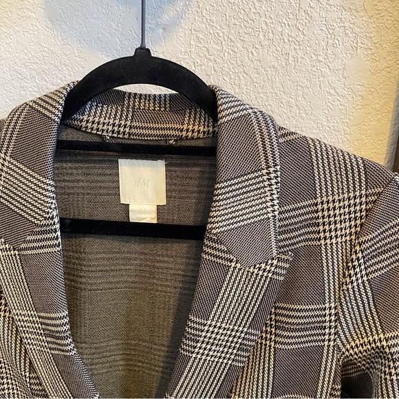 H&M | stripe design blazer - Picture 2 of 5